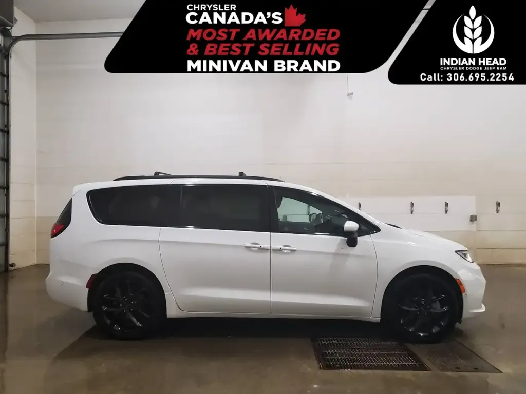 Chrysler Pacifica 2023 photo 3