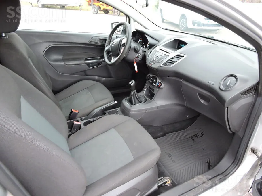 Ford Fiesta 2016 photo 3