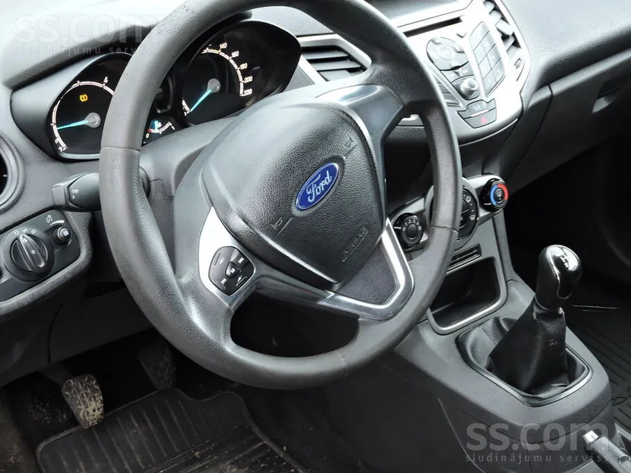 Ford Fiesta 2016 photo 5
