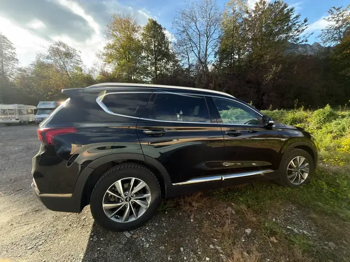 Hyundai Santa Fe 2019 photo 3