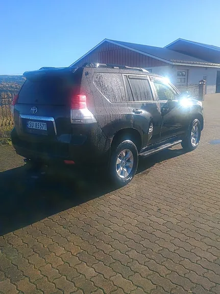 Toyota Land Cruiser 2010 photo 3