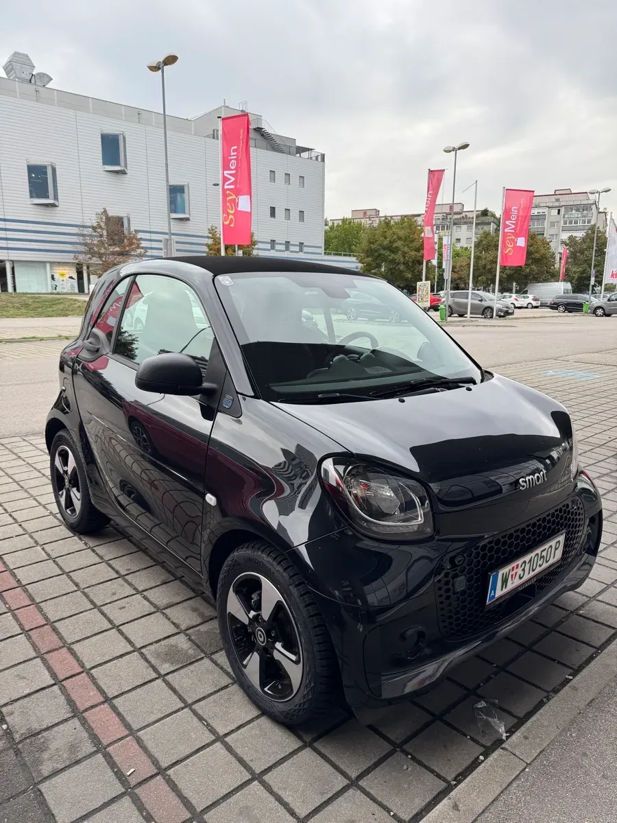 Smart Fortwo 2021 photo 2