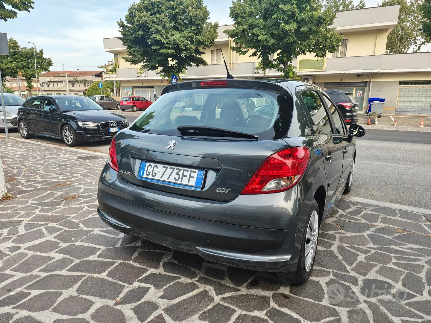 Peugeot 207 2010 photo 3