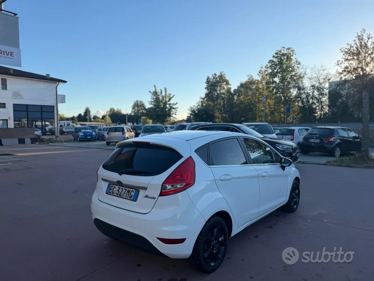 Ford Fiesta 2010 photo 4