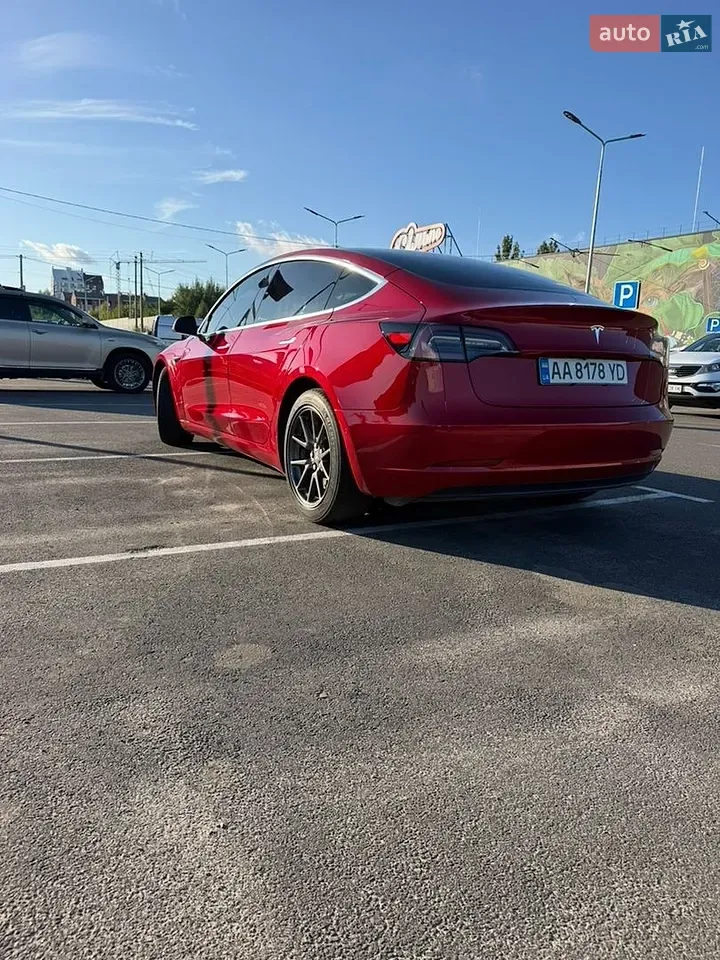 Tesla Model 3 2019 photo 4