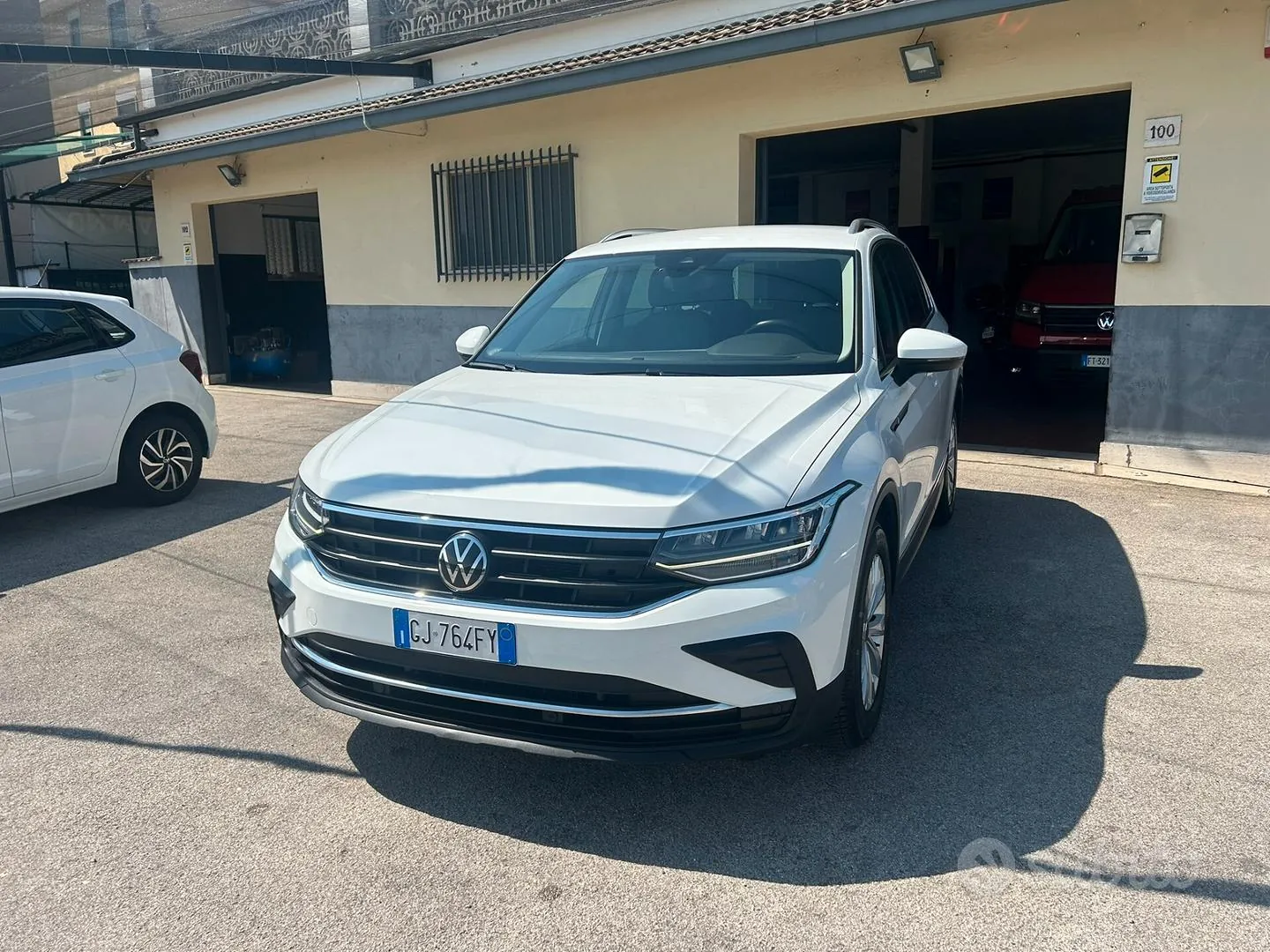 Volkswagen Tiguan 2022 photo 2