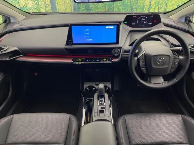Toyota Prius 2023 photo 2