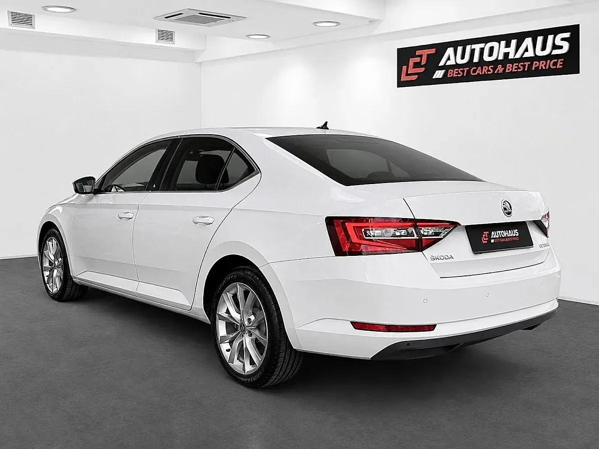 Skoda Superb 2017 photo 3