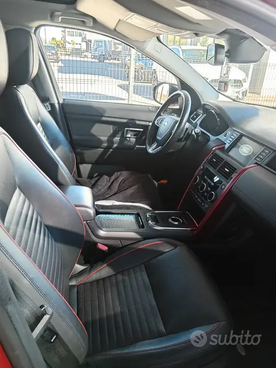 Land Rover Discovery Sport 2018 photo 4