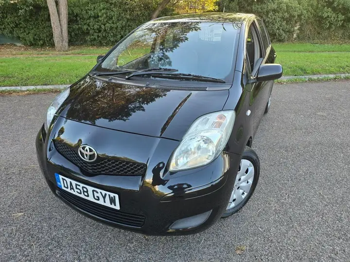 Toyota Yaris 2009 photo 3