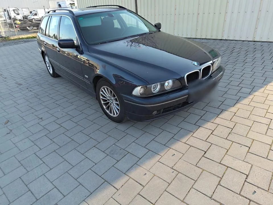 BMW 525I