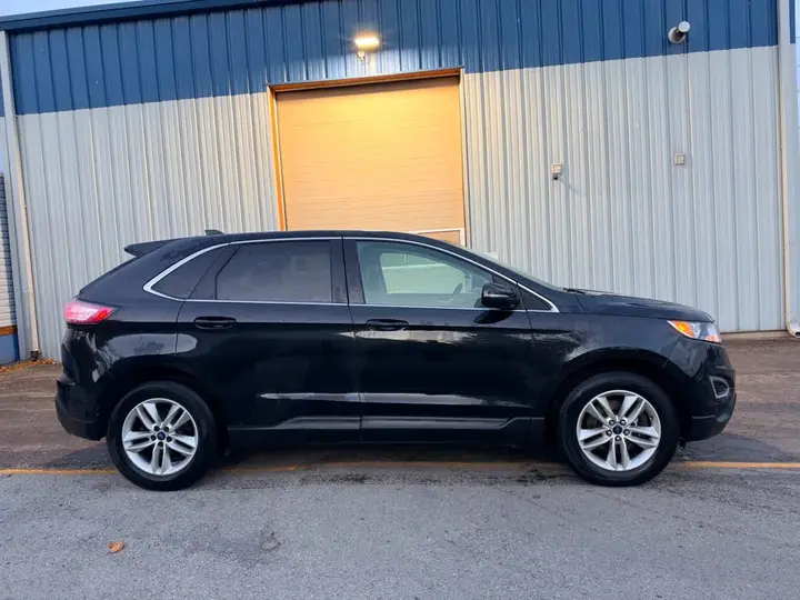 Ford Edge 2015 photo 2