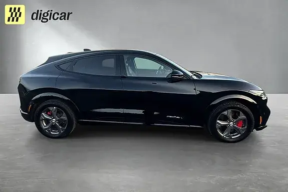 Ford Mustang Mach-E 2023 photo 2
