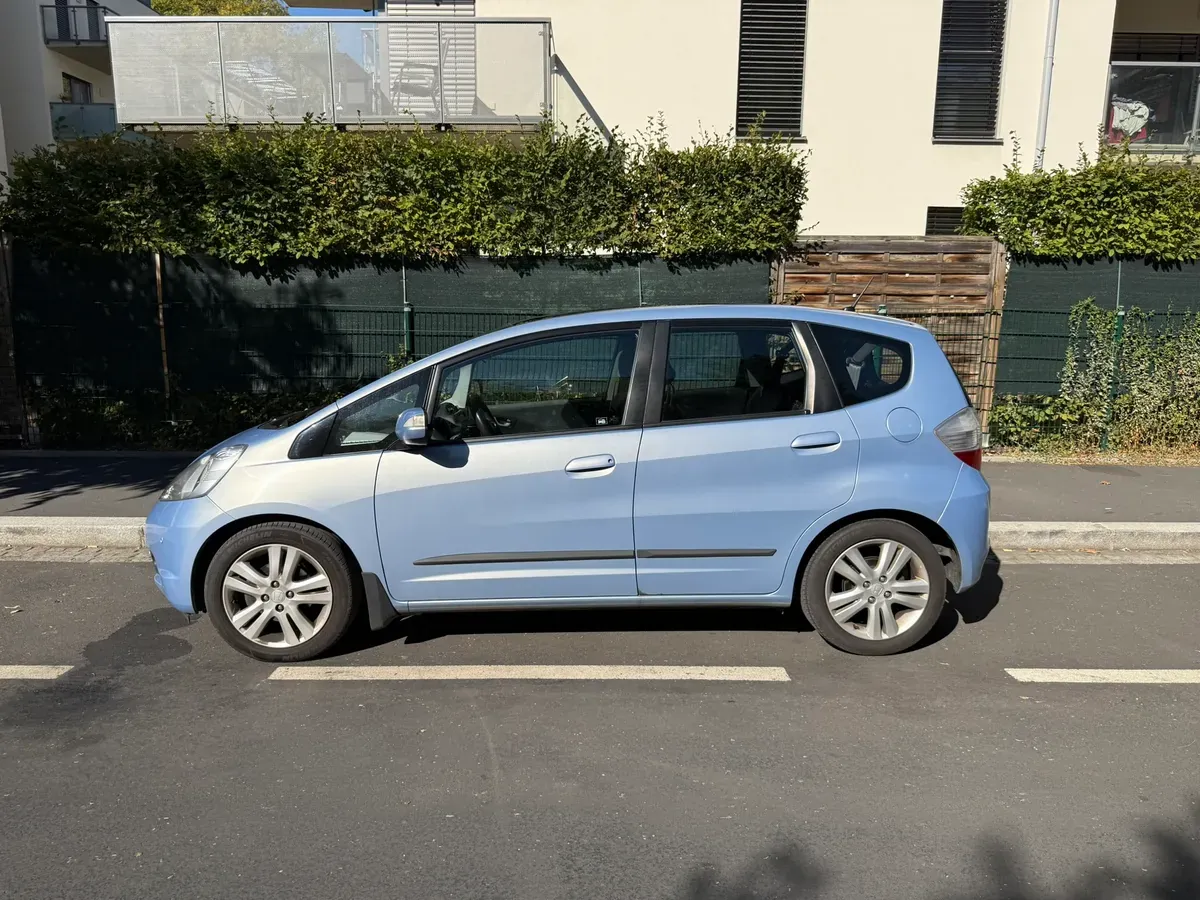 Honda Jazz 2009 photo 2