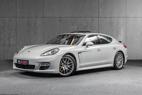 Porsche Panamera 2011 photo 5