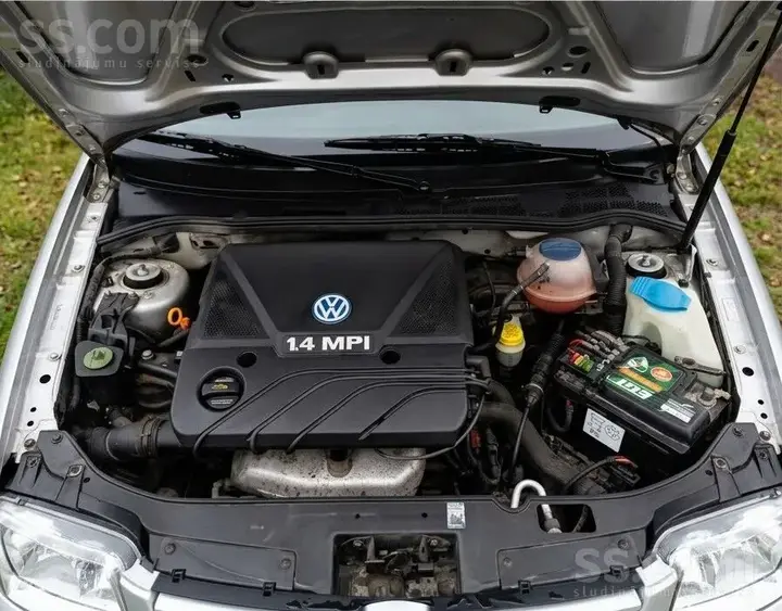 Volkswagen Polo 2001 photo 2