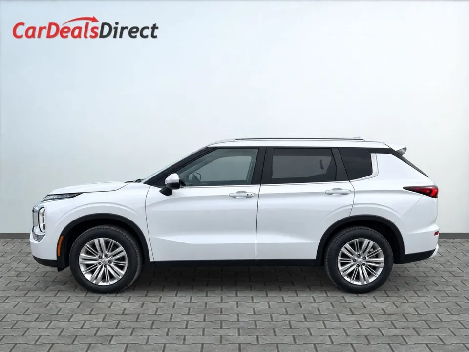 Mitsubishi Outlander 2022 photo 3