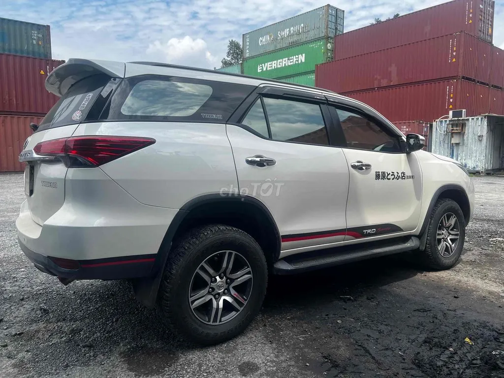 Toyota Fortuner 2017 photo 3