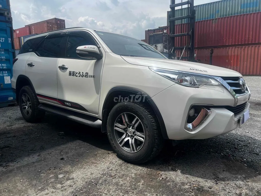 Toyota Fortuner 2017 photo 2