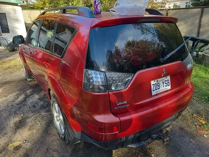 Mitsubishi Outlander 2008 photo 2