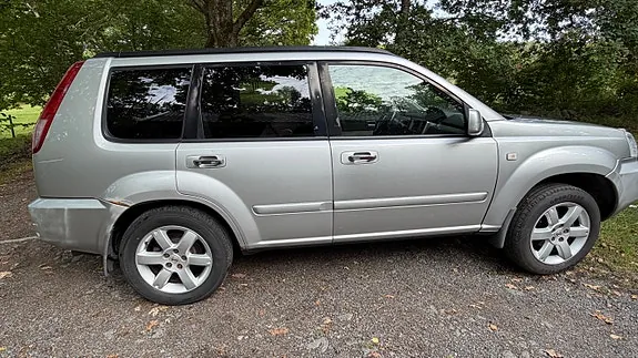 Nissan X-Trail 2006 photo 2