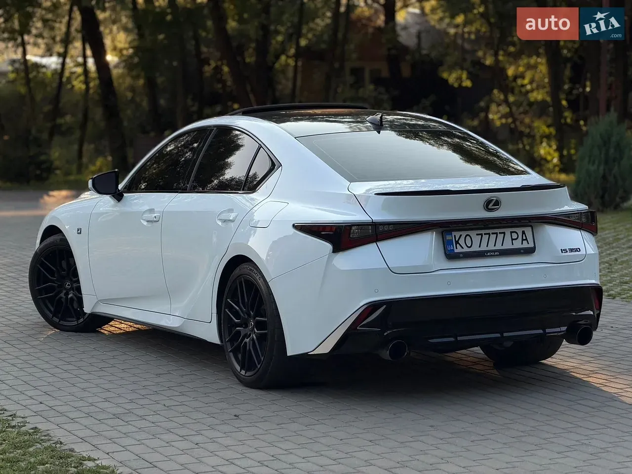 Lexus Is 2023 photo 3