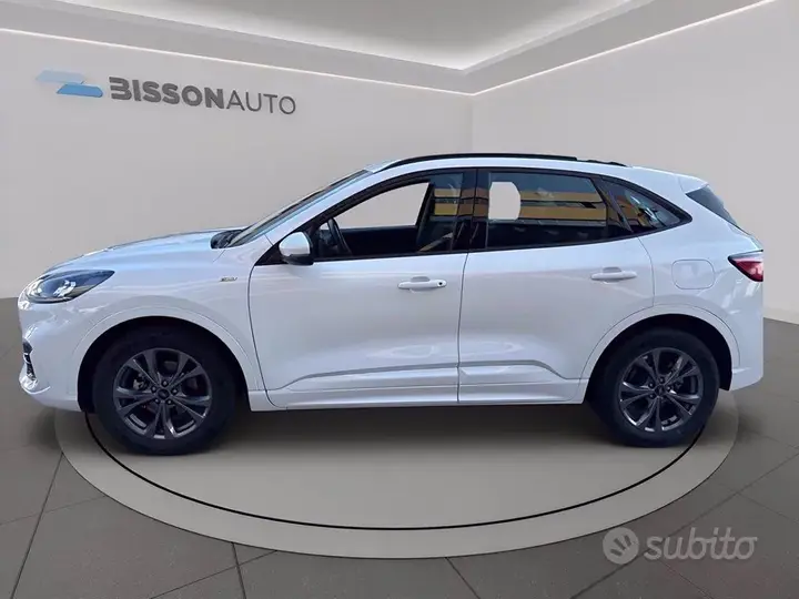 Ford Kuga 2022 photo 2