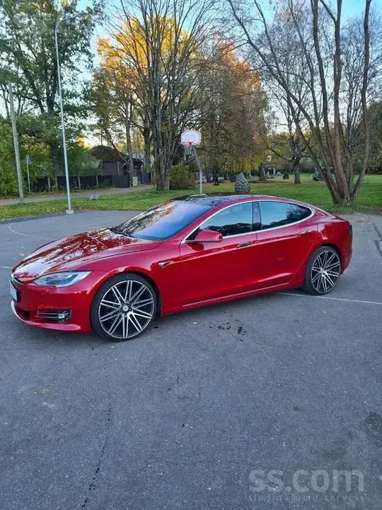 Tesla Model S 2017 photo 3