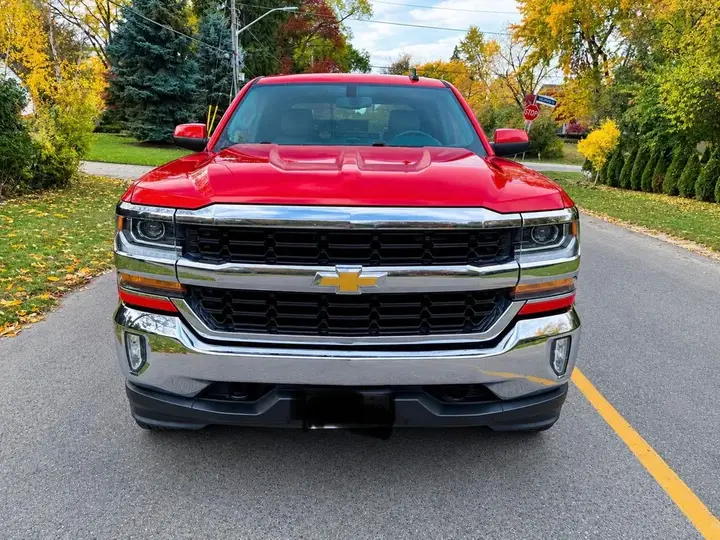 Chevrolet Silverado 1500 2010 photo 3