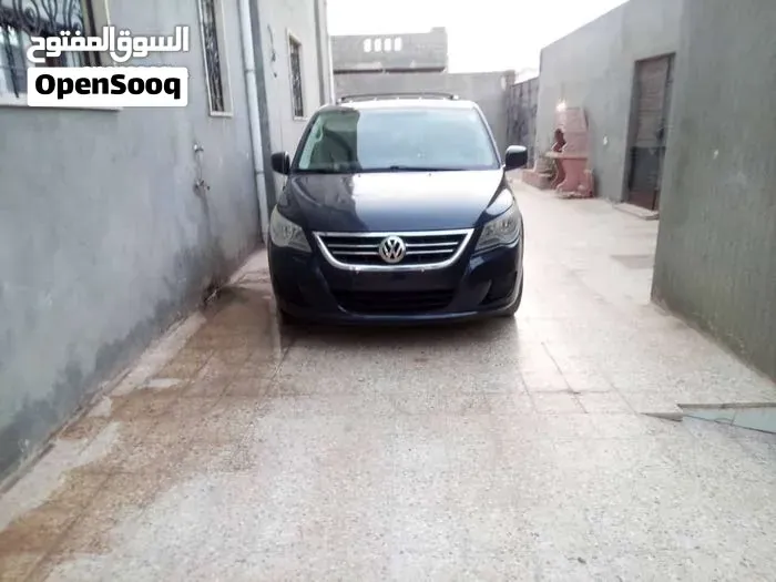 Volkswagen Routan 2014 photo 4