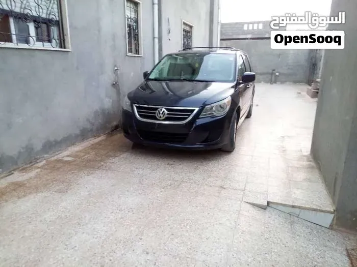 Volkswagen Routan 2014 photo 3