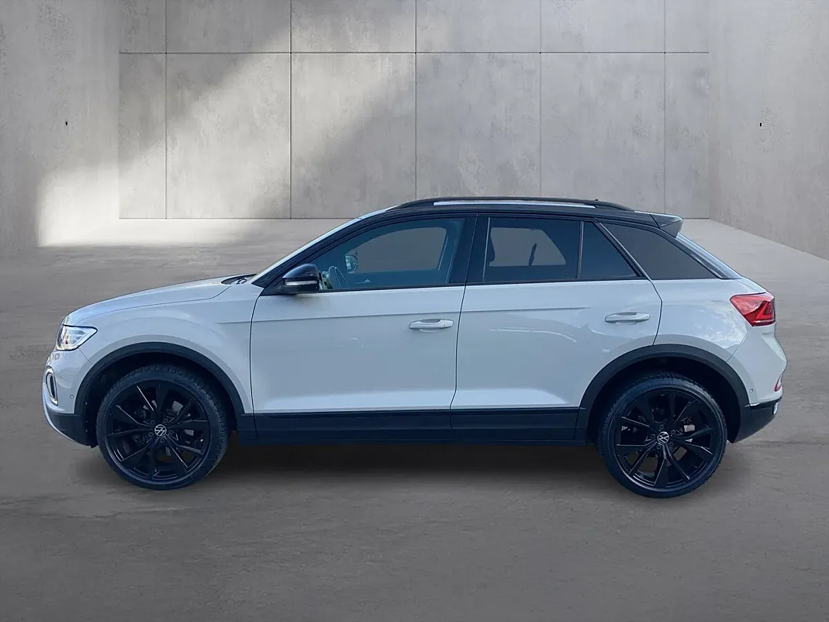 Volkswagen T-Roc 2023 photo 2