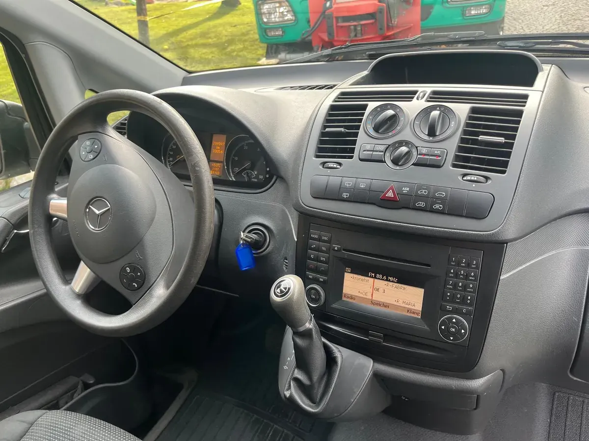 Mercedes-Benz Vito 2014 photo 2