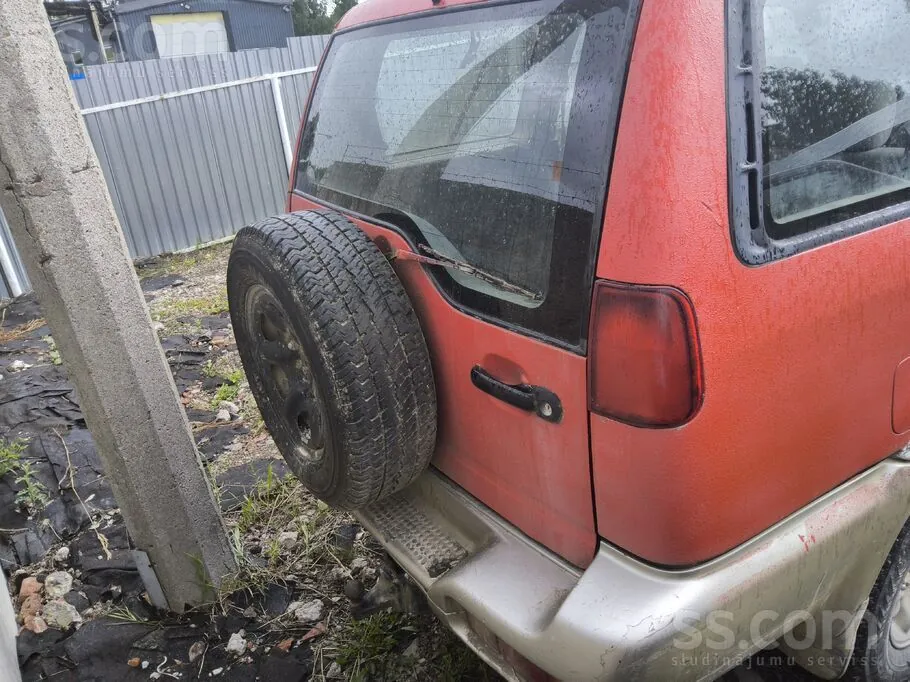 Nissan Terrano 1996 photo 4