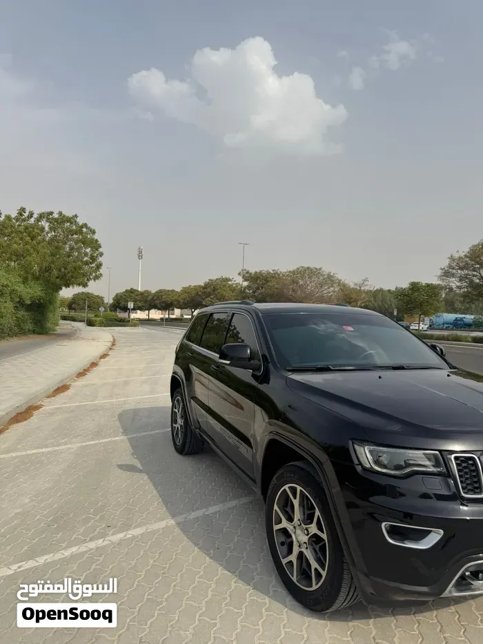 Jeep Grand Cherokee 2018 photo 2