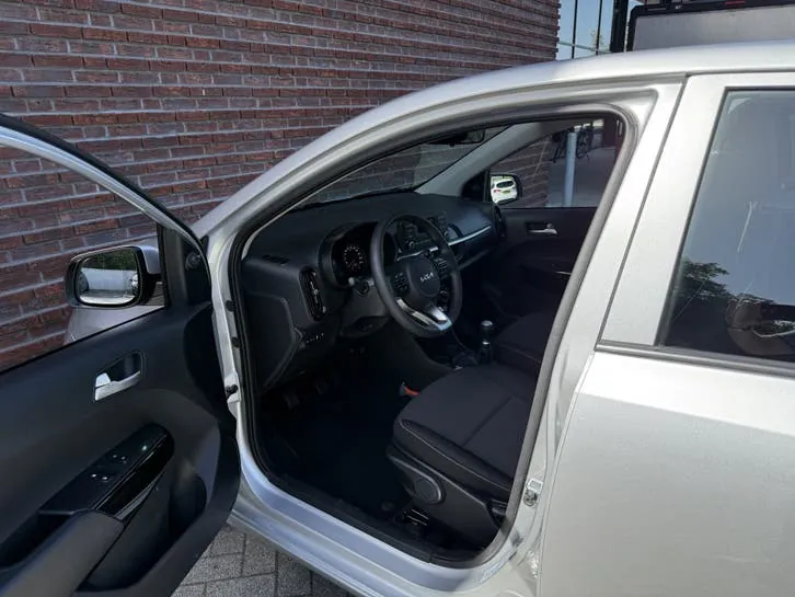 Kia Picanto 2024 photo 3