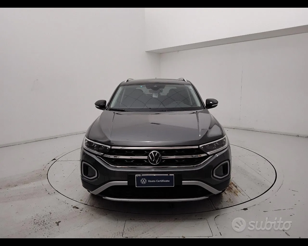 Volkswagen T-Roc 2023 photo 2