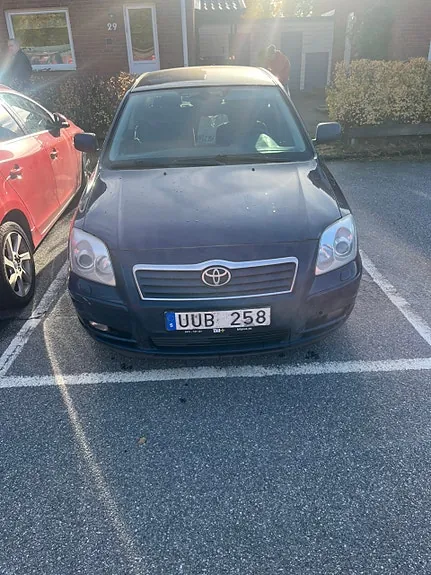 Toyota Avensis 2004 photo 3