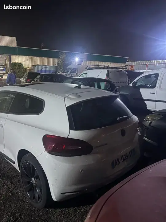 Volkswagen Scirocco 2010 photo 3