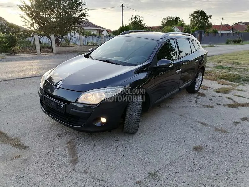 Renault Megane 2011 photo 2