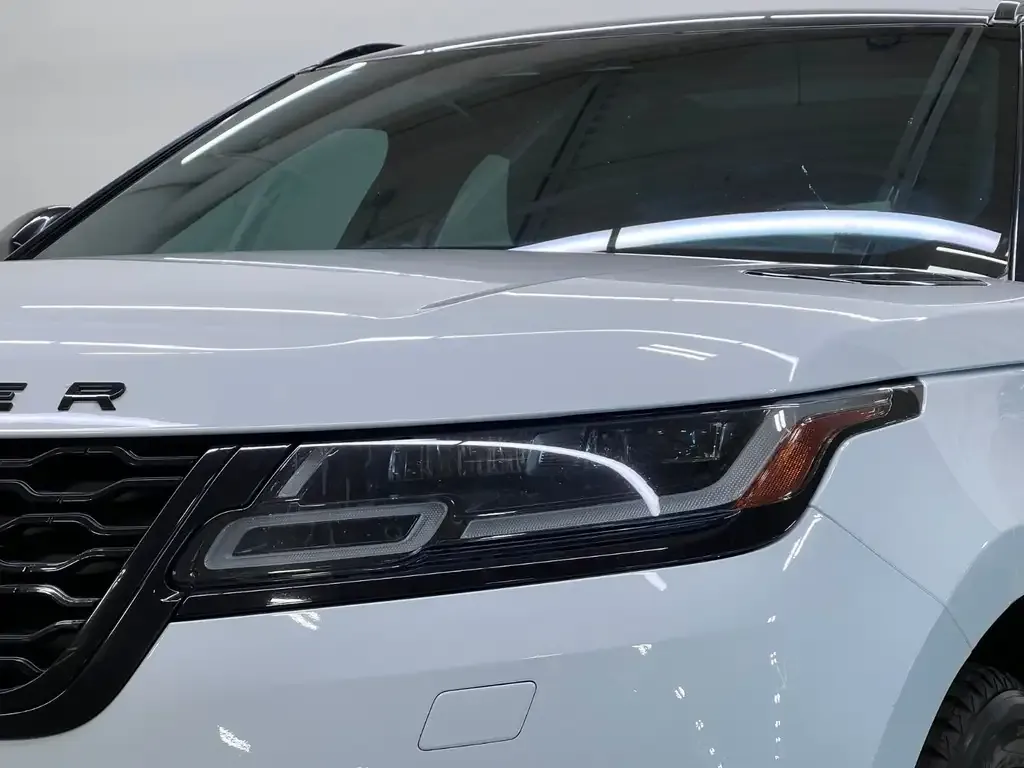 Land Rover Range Rover Velar 2021 photo 3