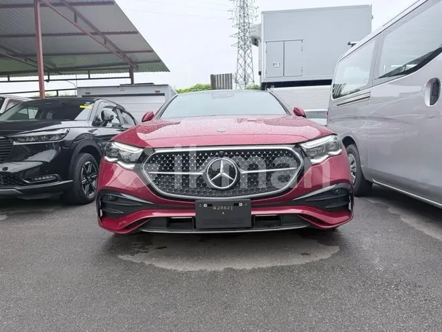 Mercedes-Benz E350 2025 photo 2