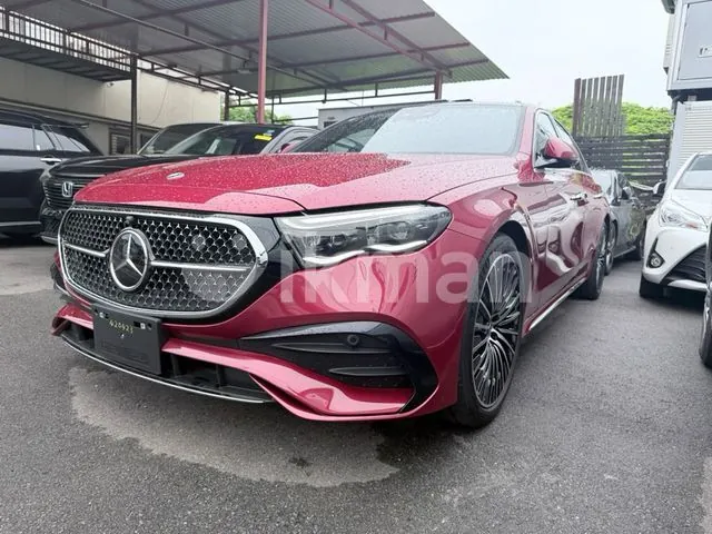 Mercedes-Benz E350 2025 photo 3
