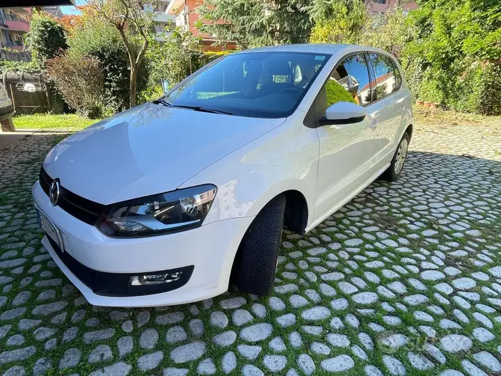 Volkswagen Polo 2010 photo 2