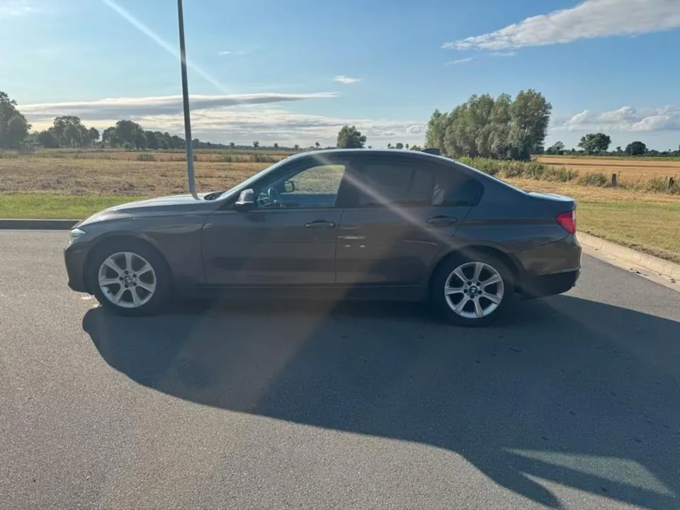 BMW 328I