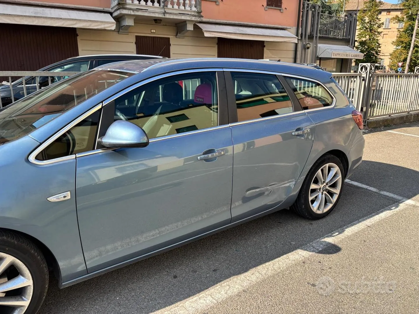 Opel Astra 2011 photo 3