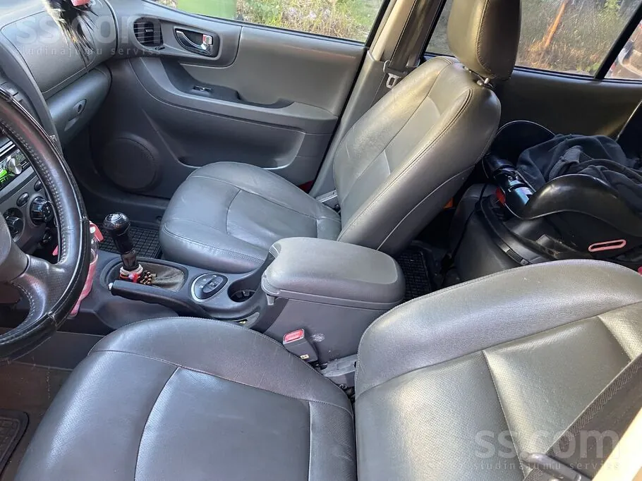 Hyundai Santa Fe 2005 photo 3