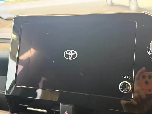 Toyota Noa G 2023 photo 3