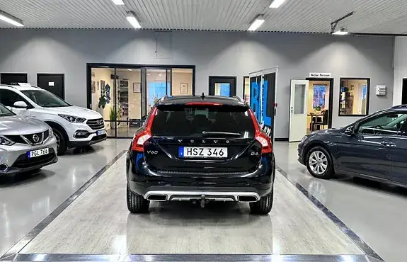 Volvo V60 Cross Country 2016 photo 3