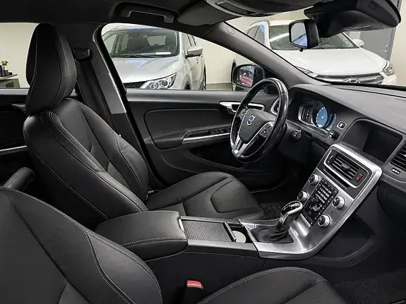 Volvo V60 Cross Country 2016 photo 4